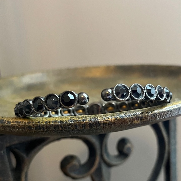 Monet, Black Rhinestones, set in Black Metal, Open Bracelet./Clip earrings - Picture 7 of 13